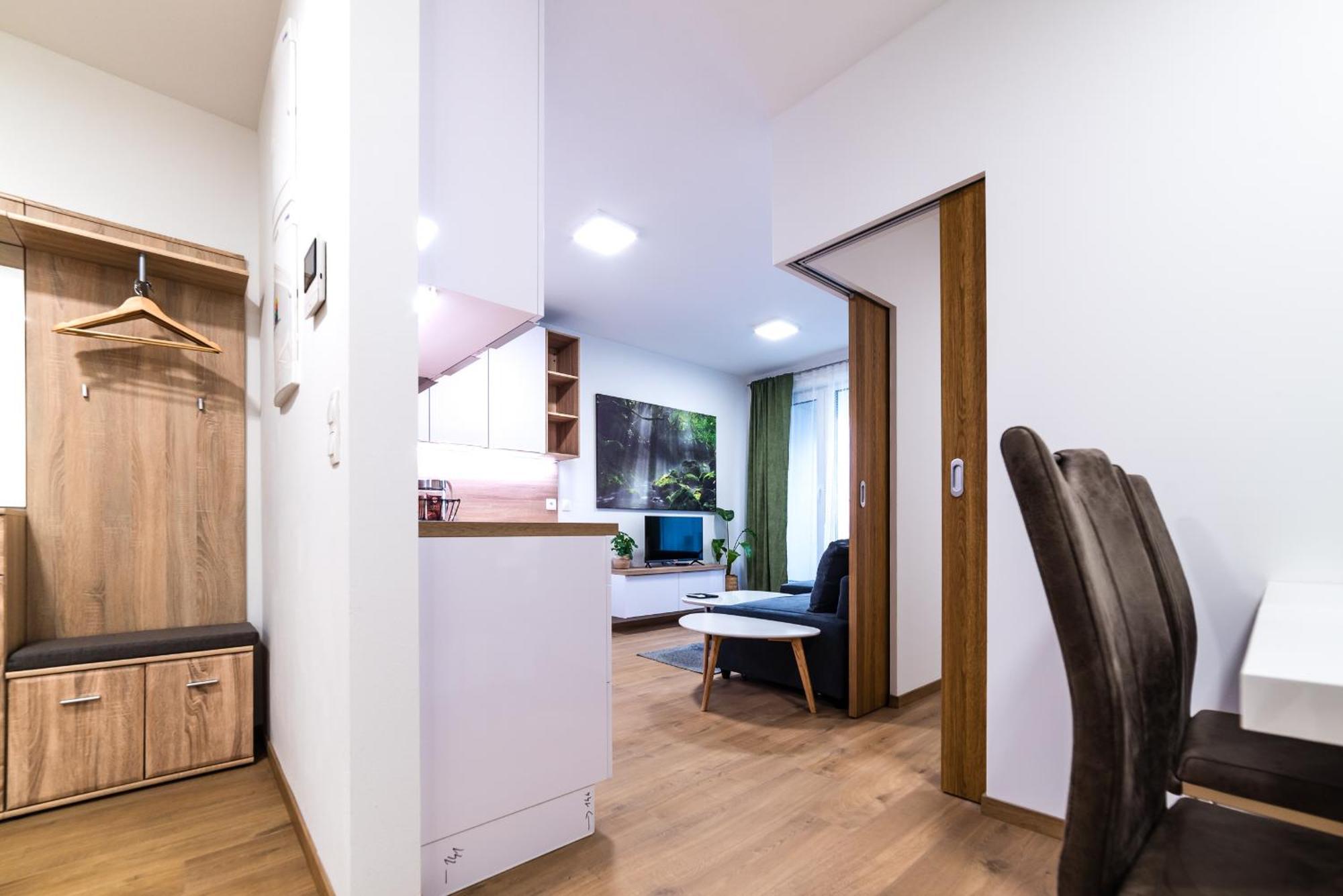 Mickiewiczova Apartment Free Parking By Veronika & Jano Bratislava Exterior photo